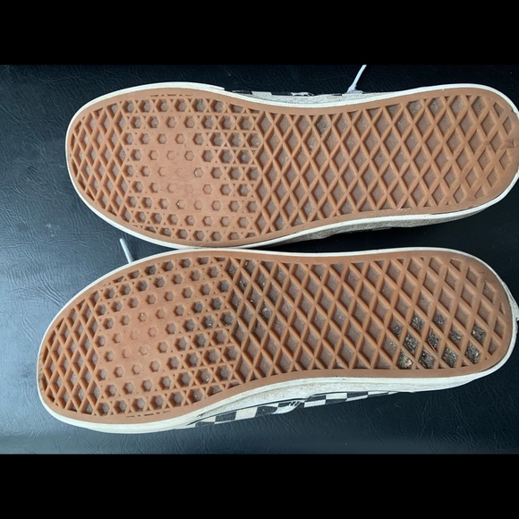 Checkerboard vans - Picture 3 of 3